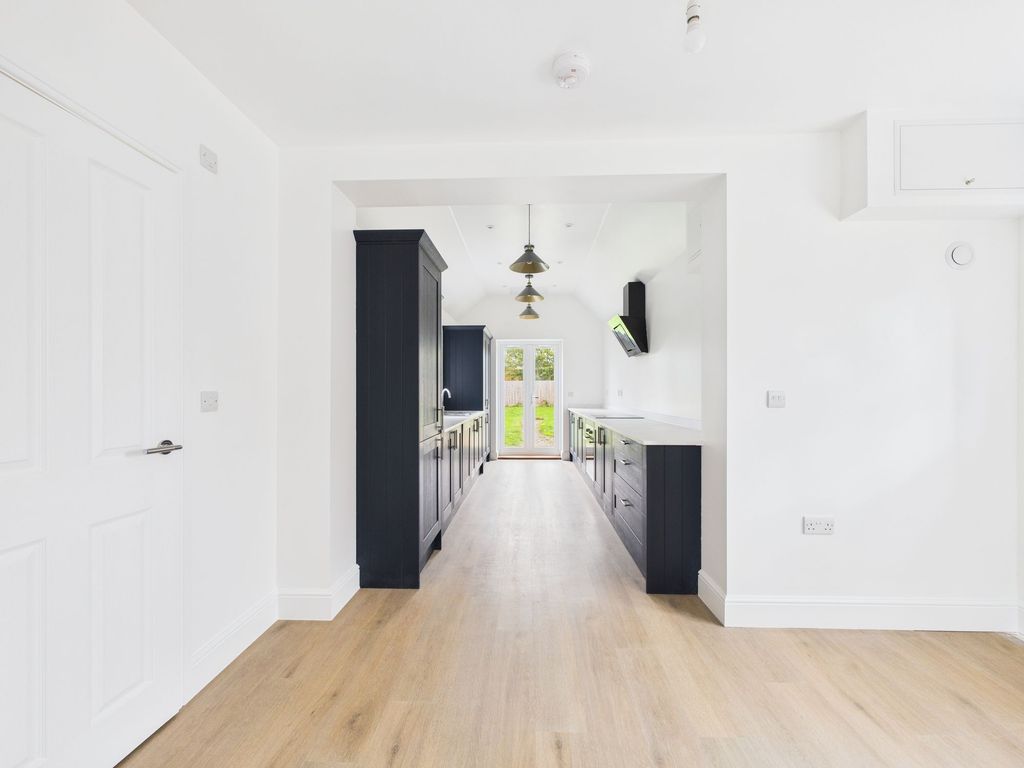 Property photo 1 of 29