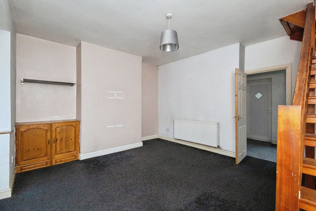 Property photo 3 of 21 Pbox-Img.Jpg