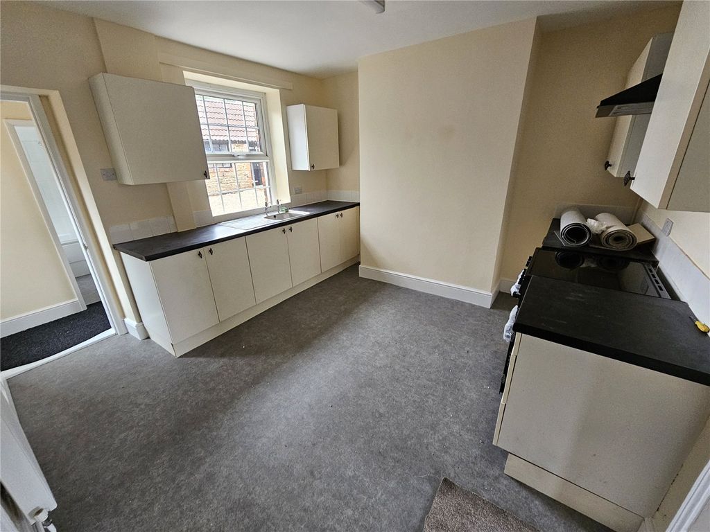 Property photo 3 of 11 Picture No. 17