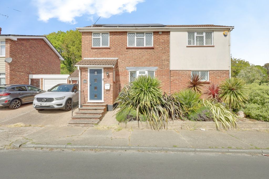 Property photo 1 of 28