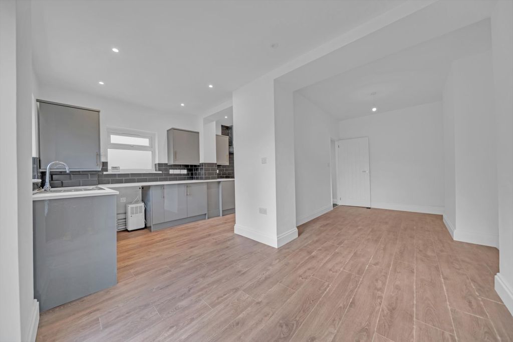 Property photo 2 of 23 Dsc04635.Jpg