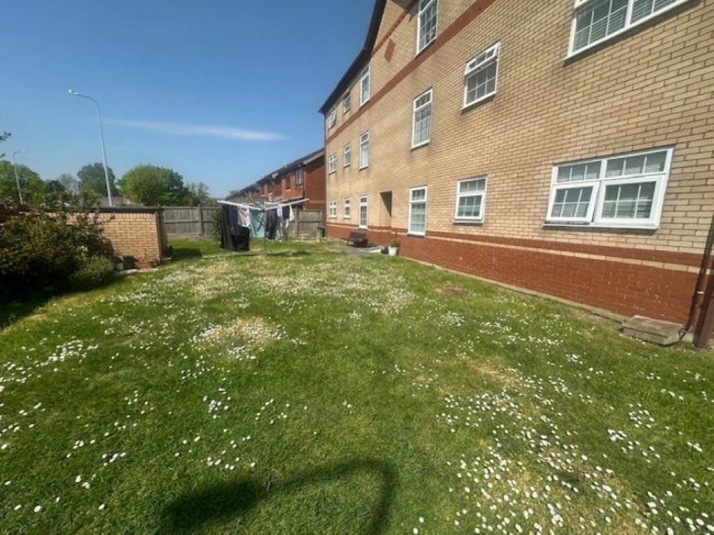 Property photo 2 of 19 Outside
