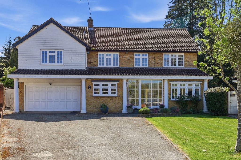 Property photo 2 of 31