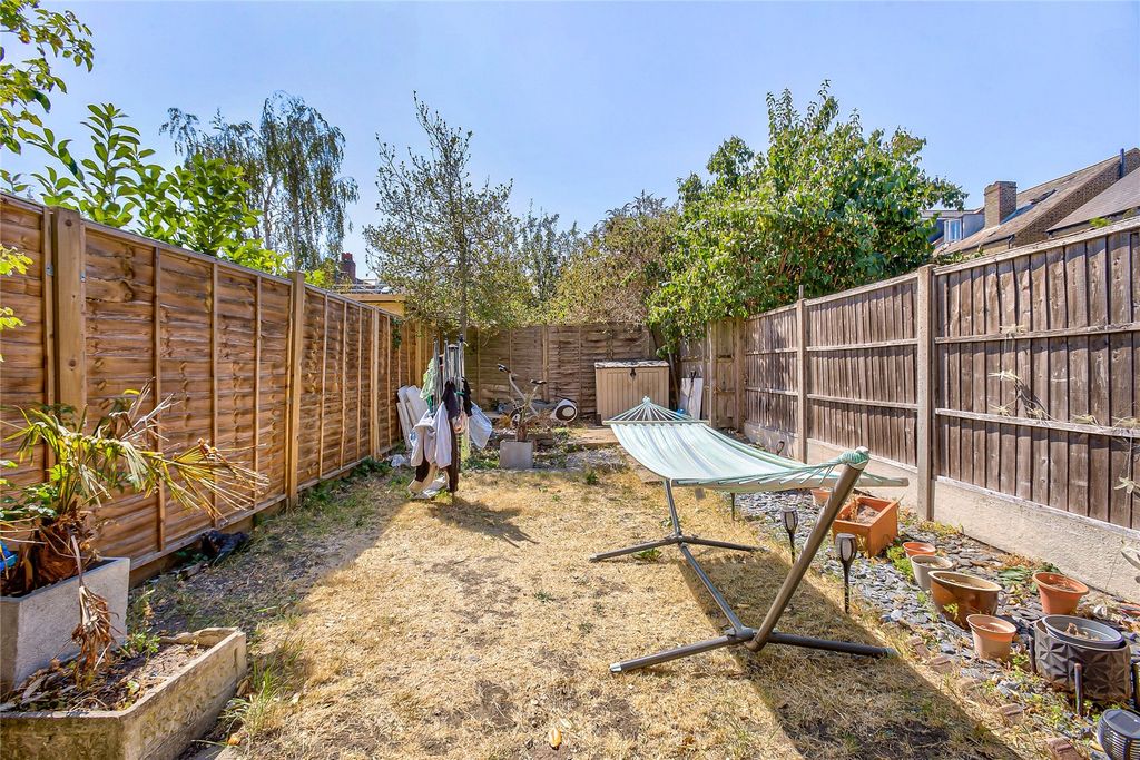 Property photo 2 of 10 Picture No. 17