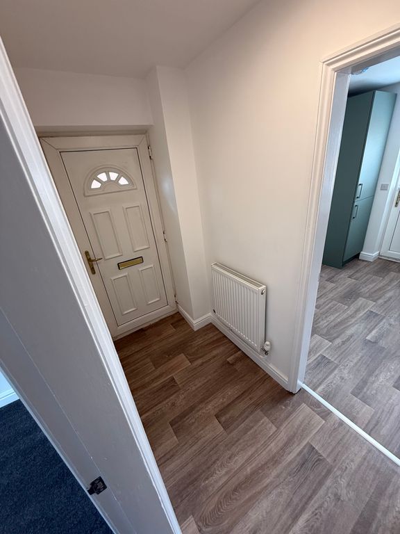 Property photo 3 of 18 Entrance