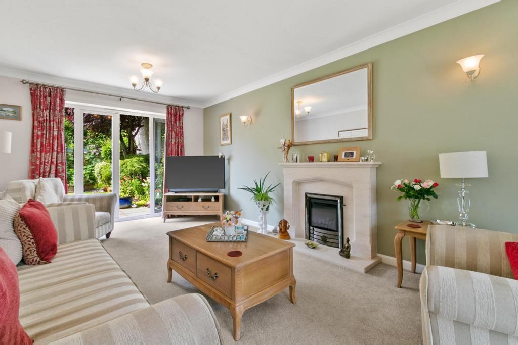 Property photo 2 of 31