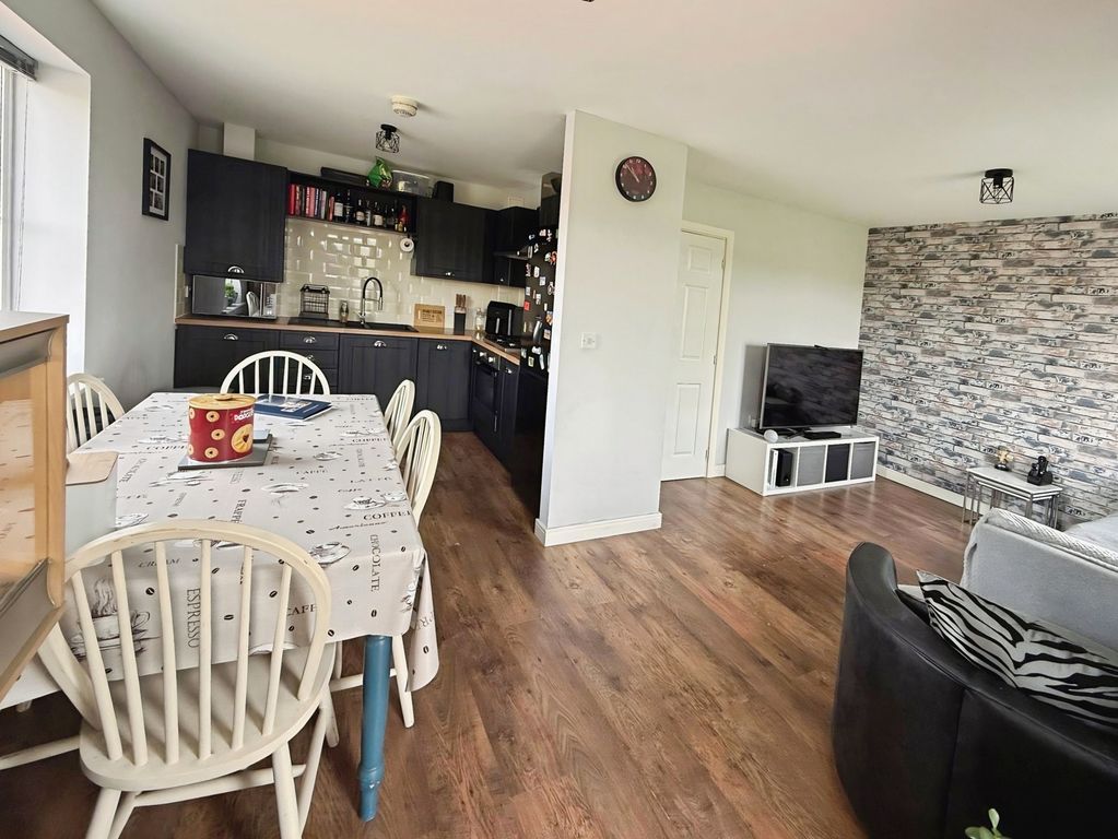 Property photo 3 of 11 Photo 3