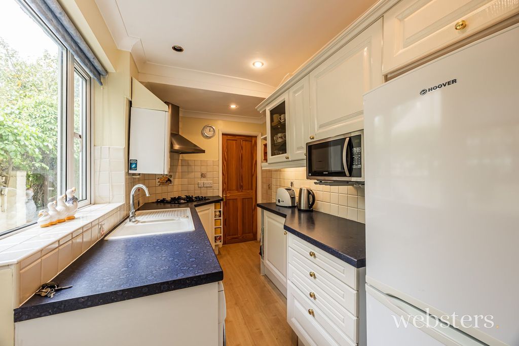 Property photo 3 of 13