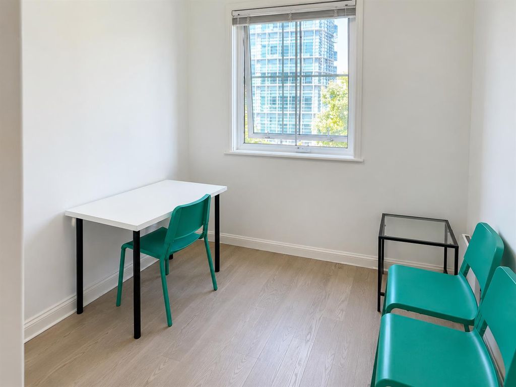 Property photo 2 of 6 Room .Png