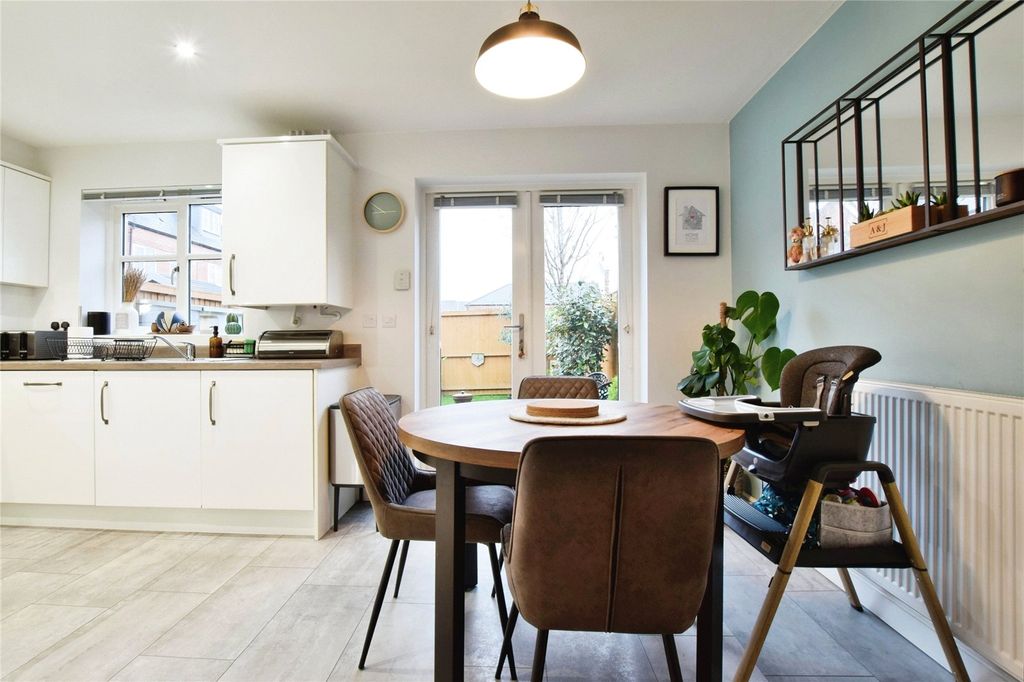 Property photo 2 of 17 Photography