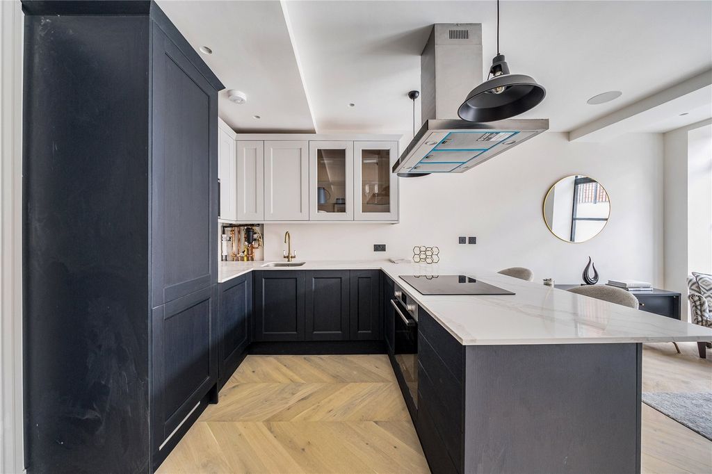 Property photo 2 of 12 Picture No. 03