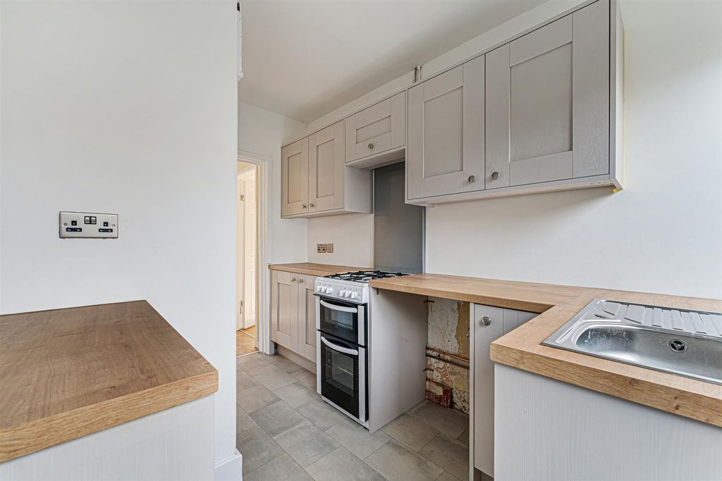 Property photo 3 of 19 41 Bretherton Road19.Jpg