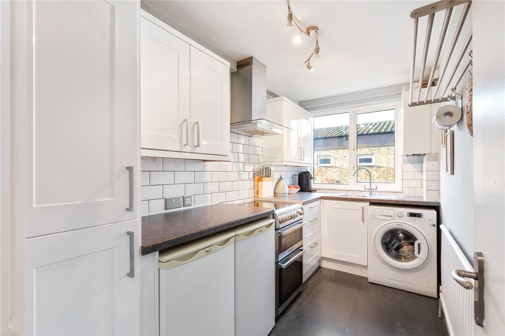 Property photo 2 of 12 Picture No. 13