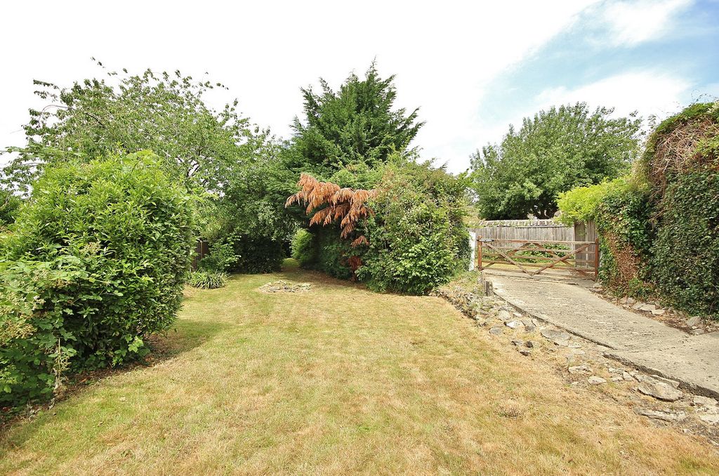 Property photo 3 of 20