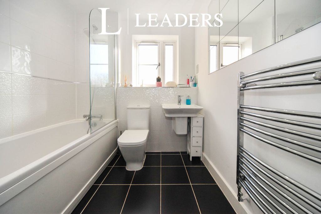 Property photo 3 of 10 383567B2-6E5c-Ed11-9