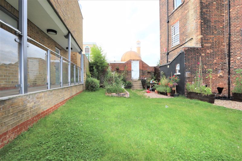 Property photo 2 of 9 Photo 11