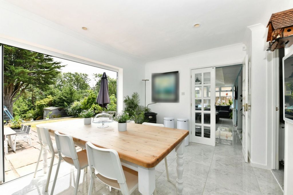 Property photo 1 of 34
