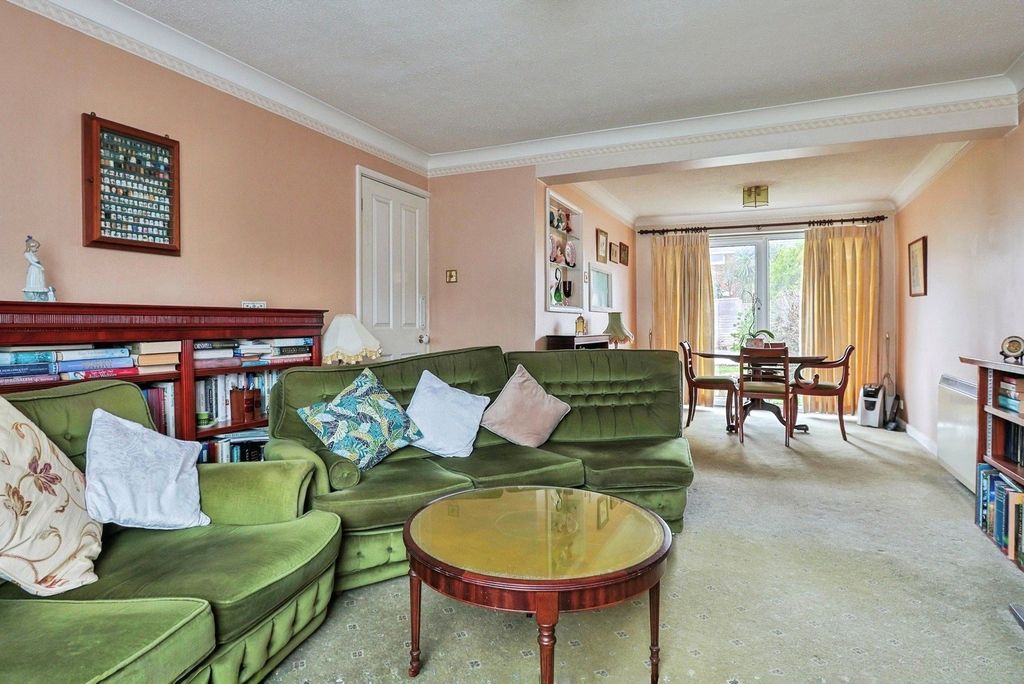 Property photo 3 of 19 Lounge/Diner