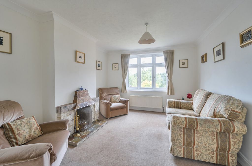 Property photo 2 of 12 1463649-24-6A0B32...