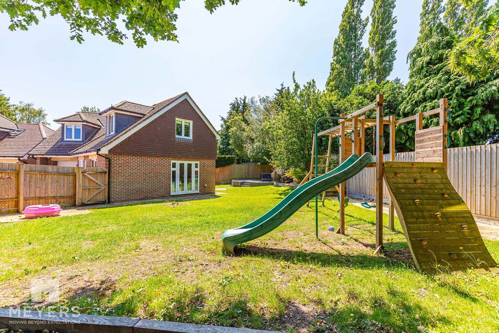 Property photo 1 of 24