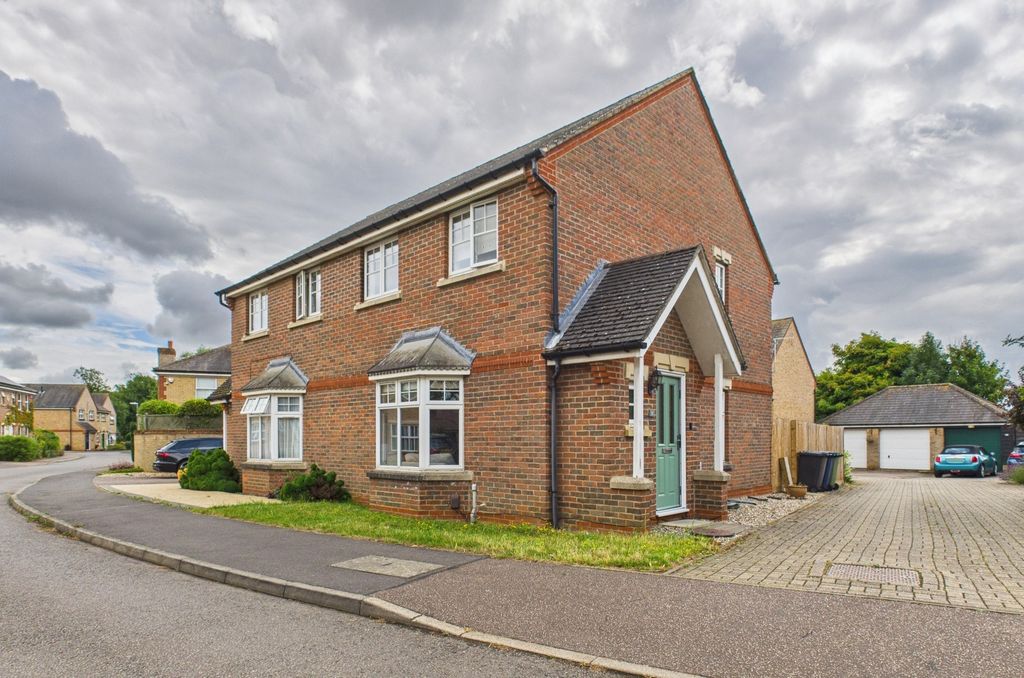 Property photo 1 of 20 Cam02545G0-Pr0449-Still025