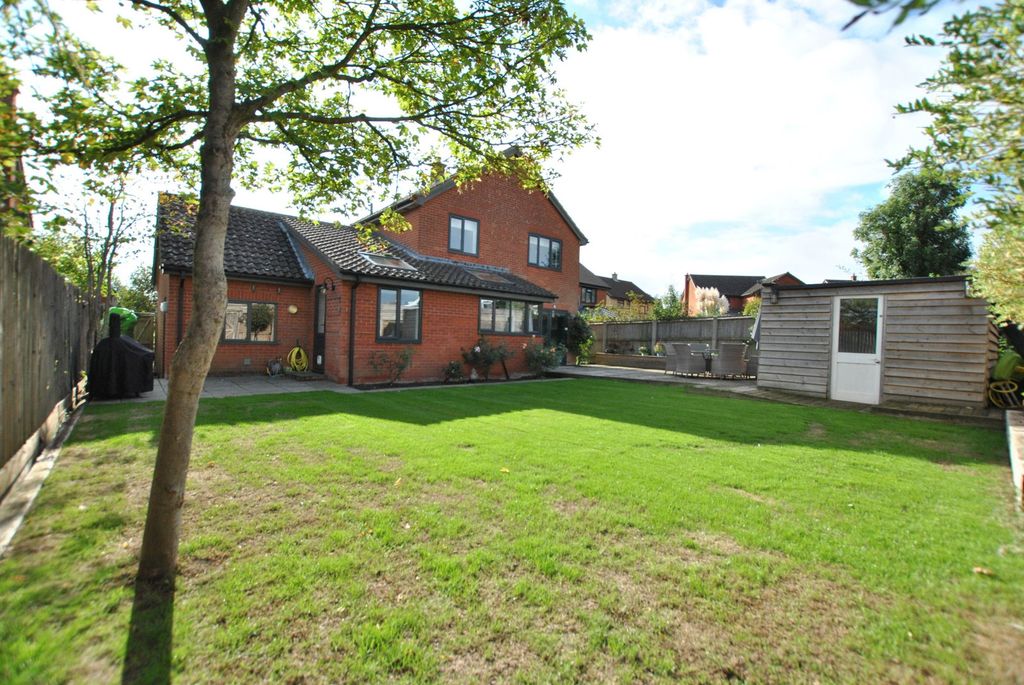 Property photo 1 of 18