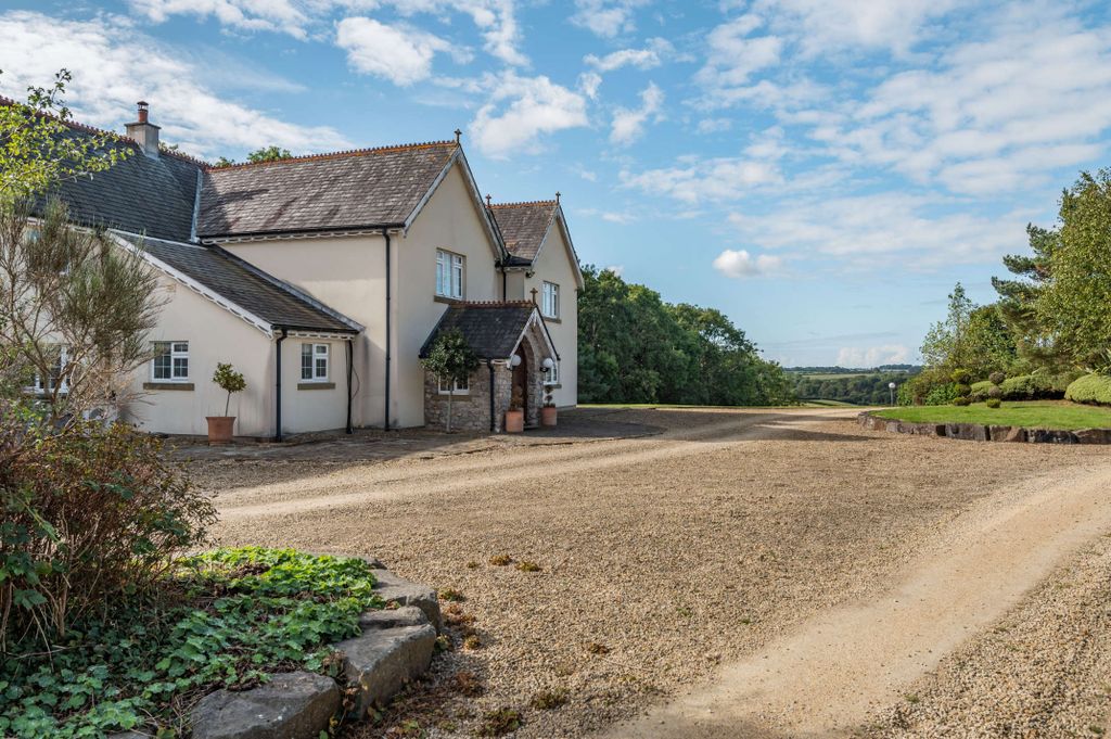 Property photo 1 of 27 Front