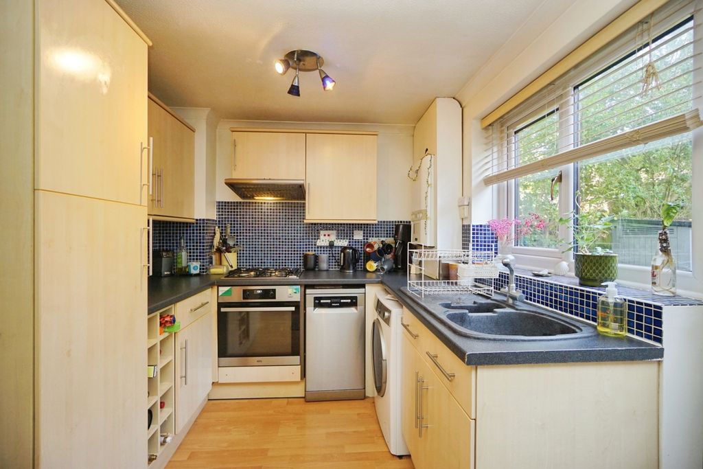 Property photo 3 of 17 Photo