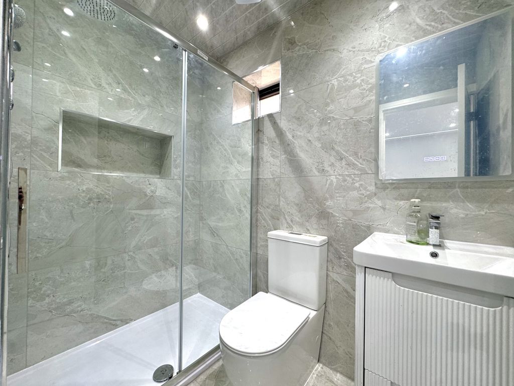 Property photo 3 of 3