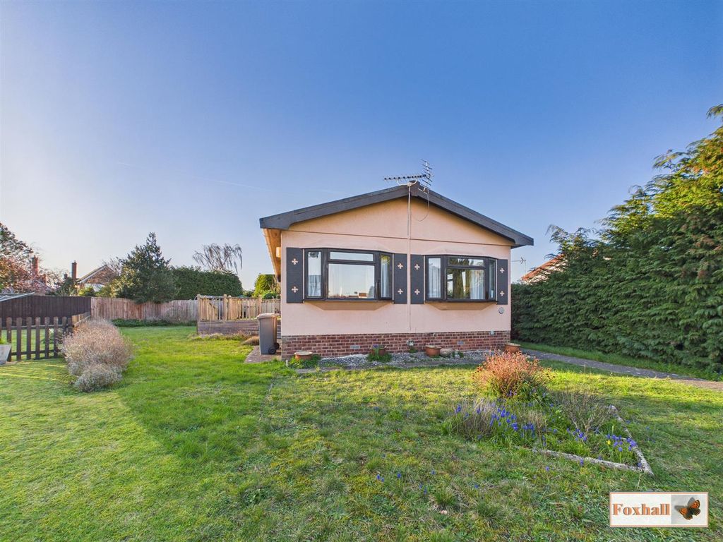 Property photo 3 of 17 Outside