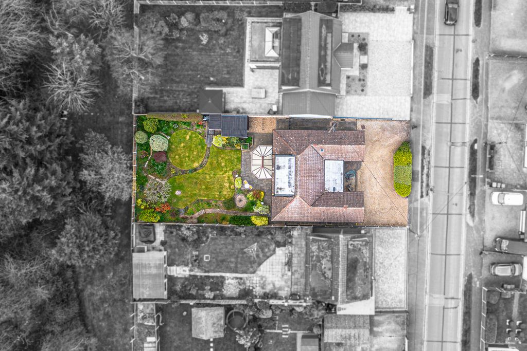 Property photo 3 of 35