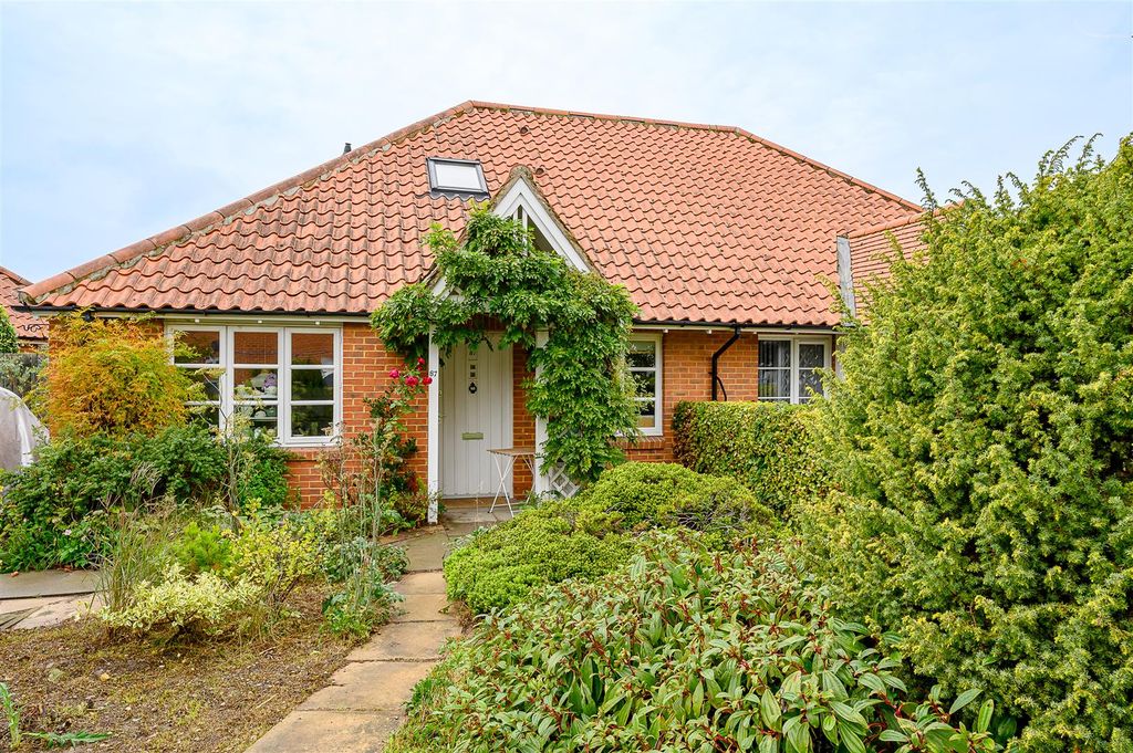 Property photo 1 of 17 Front