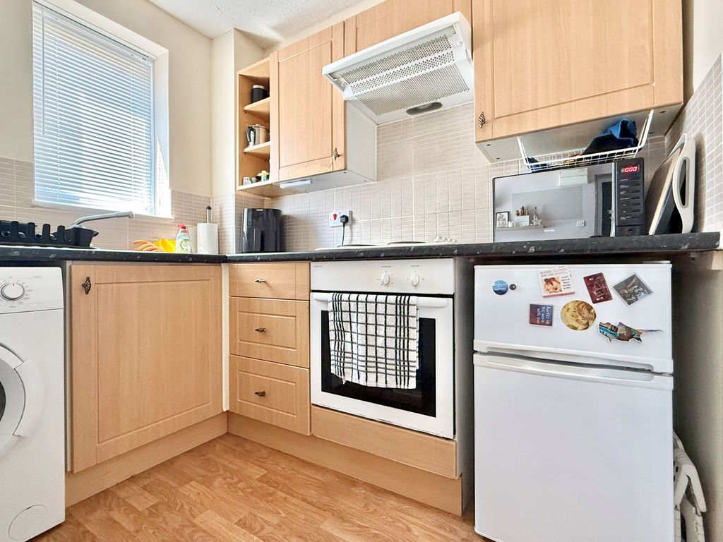 Property photo 2 of 8