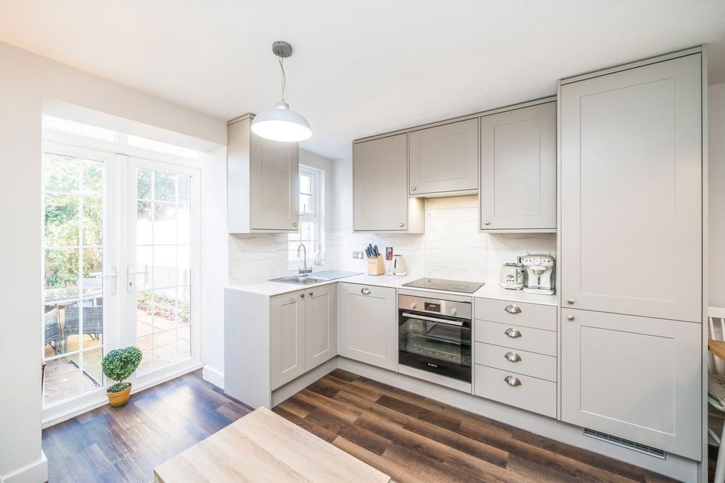 Property photo 3 of 9