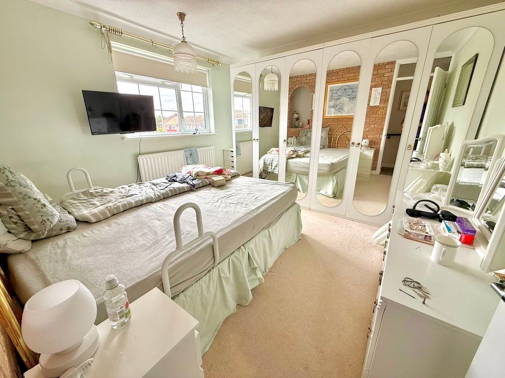 Property photo 3 of 15 Bedroom