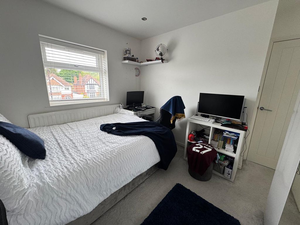 Additional image 18 of 4 bed property to rentOld Birmingham Road, Marlbrook, Bromsgrove B60