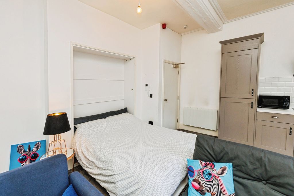 Property photo 3 of 16 Pbox-Img.Jpg