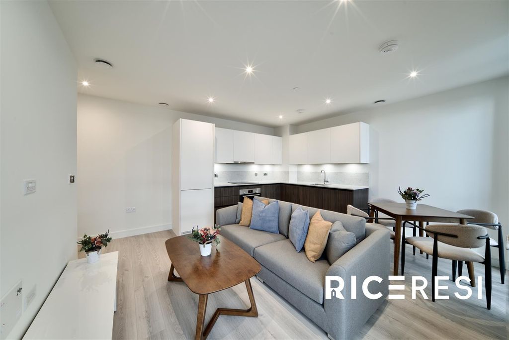 Property photo 1 of 8 30Efd13836E8370ee054F09c4ce95585 2.Jpg