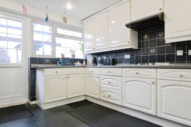 Property photo 3 of 12 Photo 9