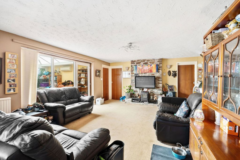 Property photo 3 of 26