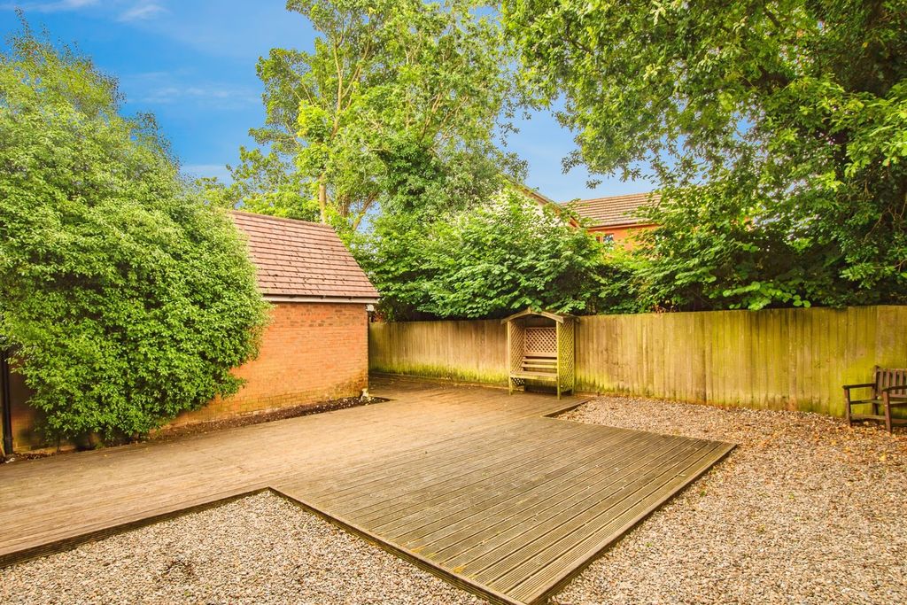 Property photo 2 of 17 Photo