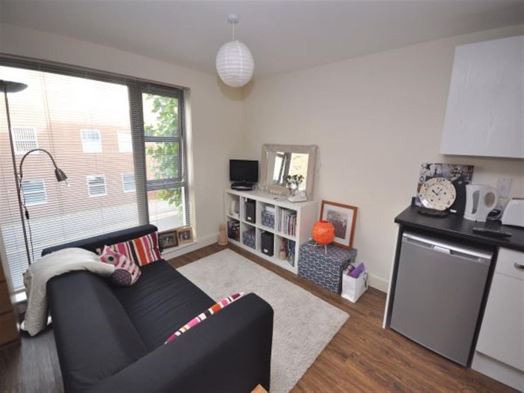 Property photo 2 of 6
