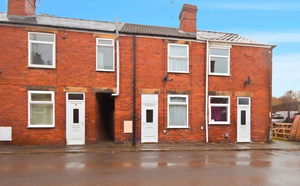 Property photo 1 of 11 Front