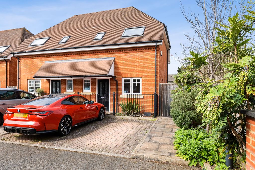 Property photo 1 of 20