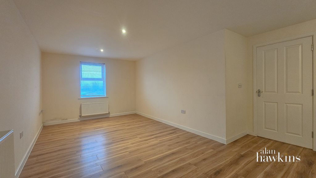 Property photo 3 of 6 20241123_115459-2
