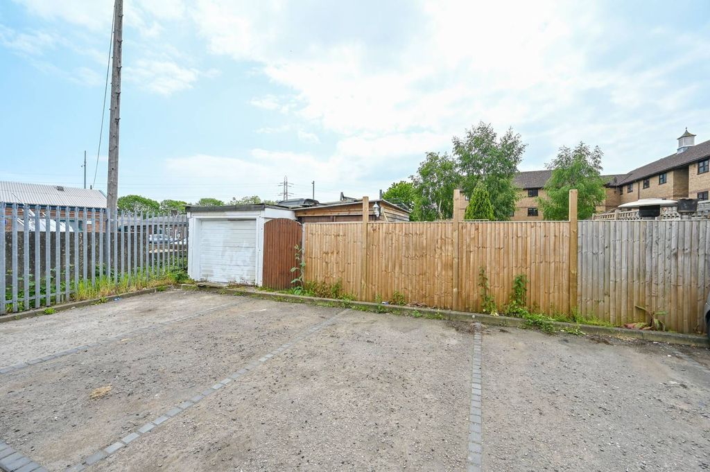 Property photo 2 of 2