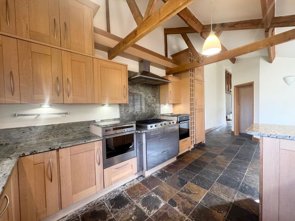 Property photo 3 of 27 Kitchen 3.Jpg