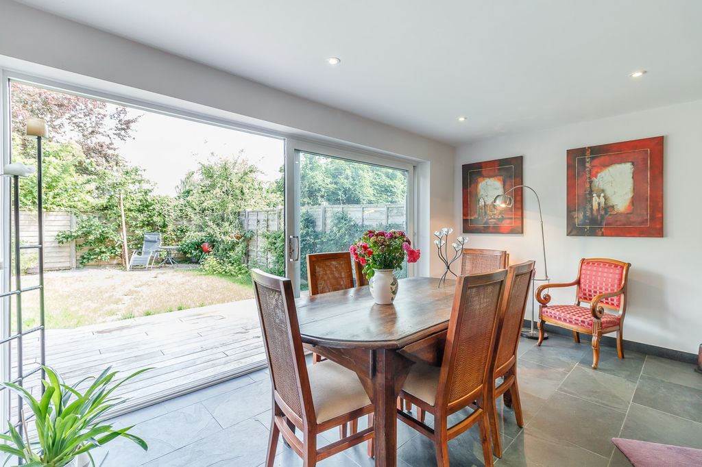 Property photo 3 of 10 Dining Area