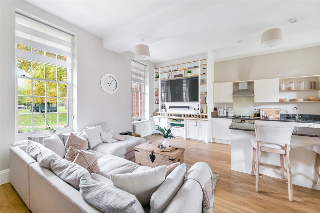 Property photo 2 of 12 Janeford Court,3-8.Jpg