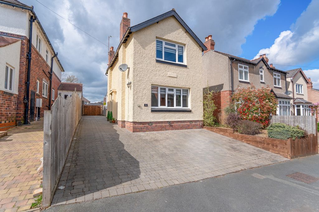 Property photo 2 of 24